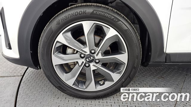 Kia Stonic 2018 — photo 5