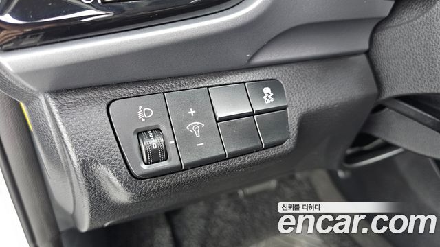 Kia Stonic 2018 — photo 13