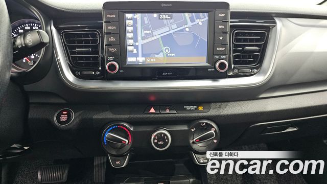 Kia Stonic 2018 — photo 15