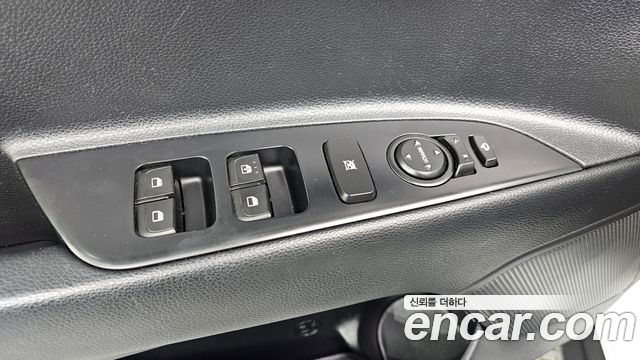 Kia Stonic 2018 — photo 17