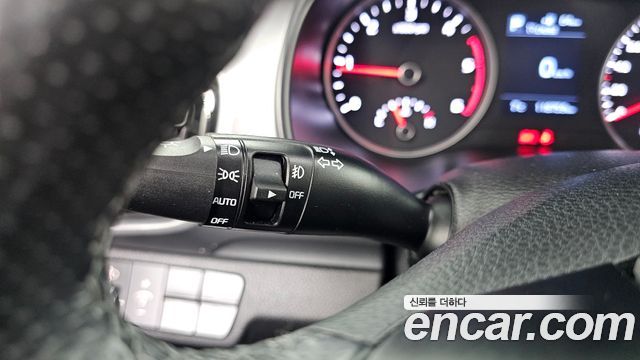 Kia Stonic 2018 — photo 18