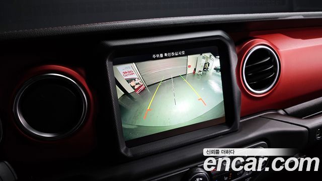 Jeep Wrangler 2018 — photo 16