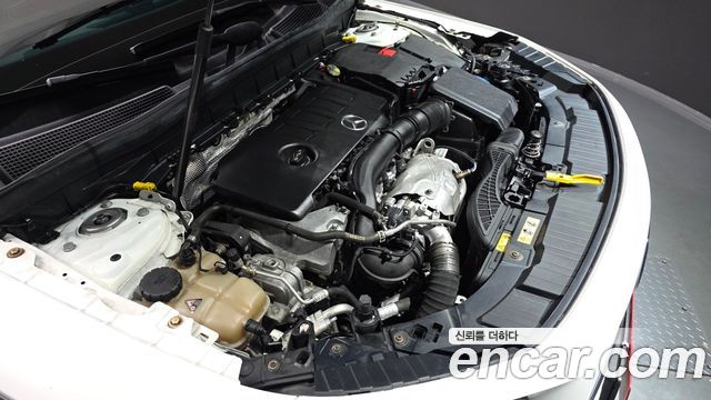 Mercedes-Benz GLB-Class 2021 — photo 6
