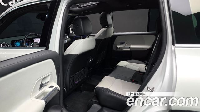 Mercedes-Benz GLB-Class 2021 — photo 12