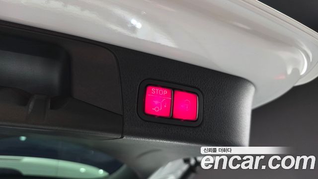 Mercedes-Benz GLB-Class 2021 — photo 20