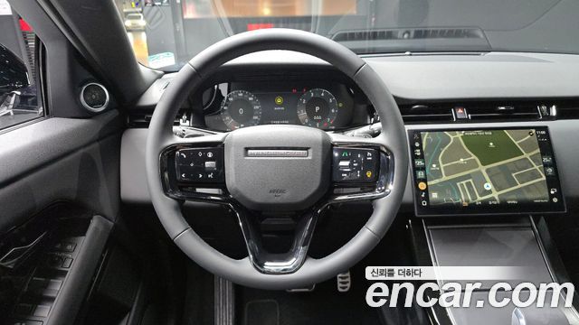 Land Rover Range Rover Evoque 2024 — photo 13