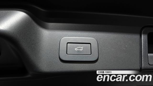 Land Rover Range Rover Evoque 2024 — photo 20