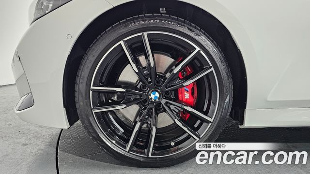 BMW 3-Series 2025 — photo 5