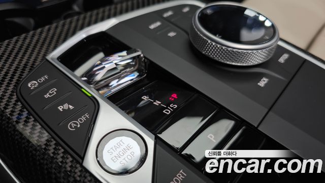 BMW 3-Series 2025 — photo 9