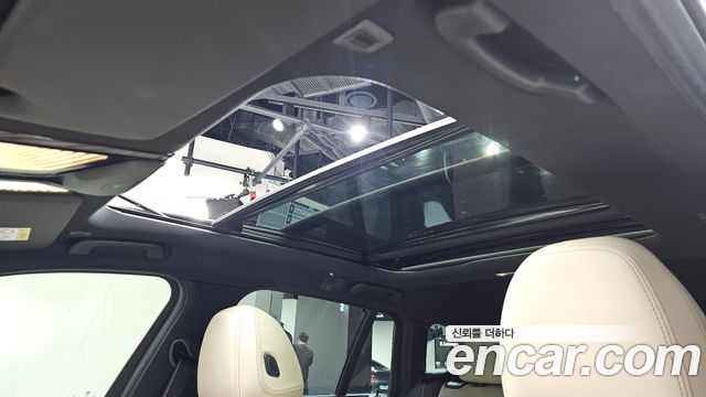 BMW 3-Series 2025 — photo 16