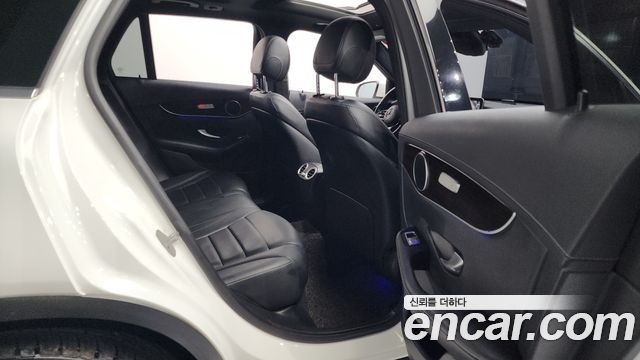 Mercedes-Benz GLC-Class 2020 — photo 12