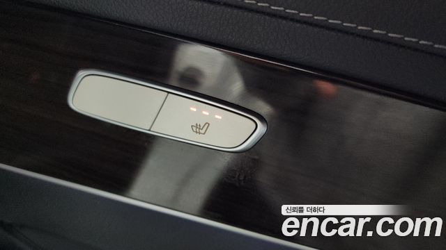 Mercedes-Benz GLC-Class 2020 — photo 19