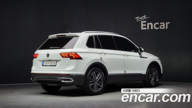 Volkswagen Tiguan 2024 — photo 2