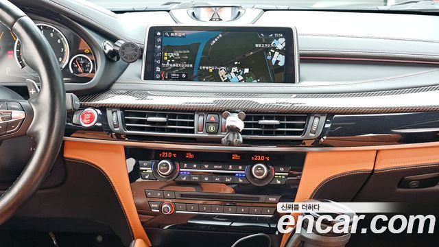BMW X6M 2018 — photo 19