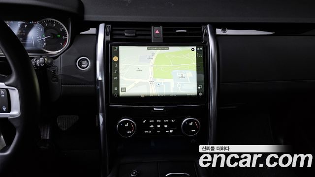 Land Rover Discovery 2023 — photo 14