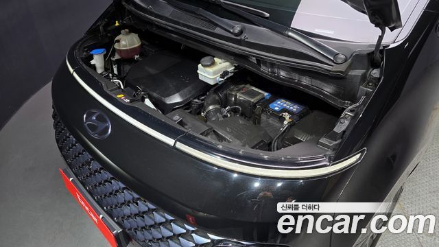Hyundai Staria 2023 — photo 6