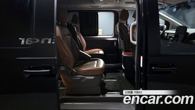 Hyundai Staria 2023 — photo 12