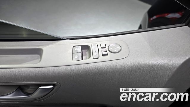 Hyundai Staria 2023 — photo 18