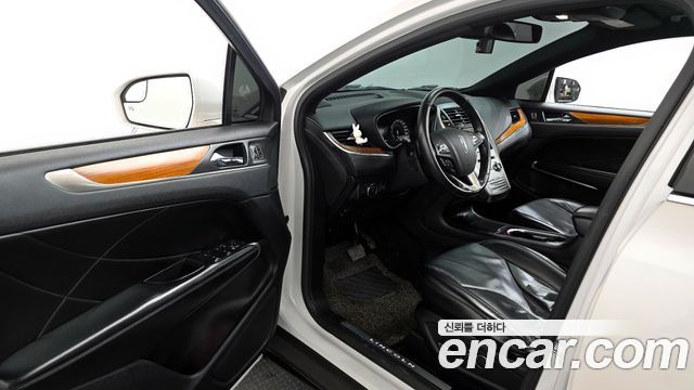 Lincoln MKC 2016 — photo 10