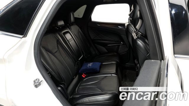 Lincoln MKC 2016 — photo 12