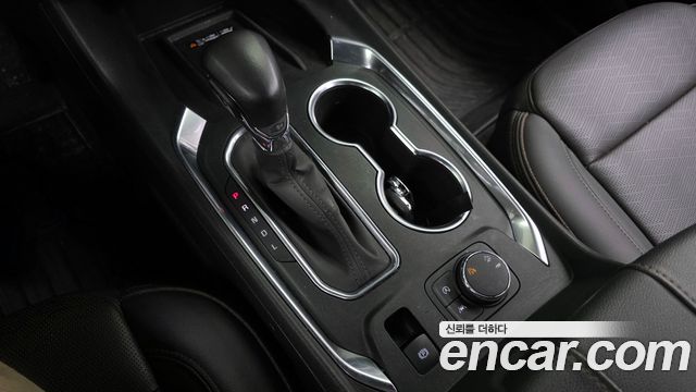 Chevrolet Korea Traverse 2022 — photo 9