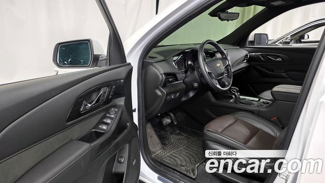 Chevrolet Korea Traverse 2022 — photo 10
