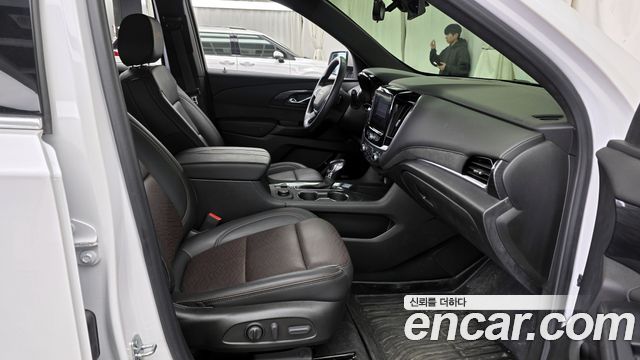 Chevrolet Korea Traverse 2022 — photo 11