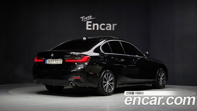 BMW 3-Series 2022 — photo 2