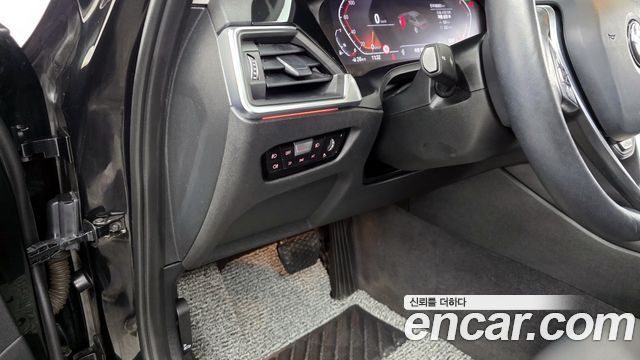 BMW 3-Series 2022 — photo 19