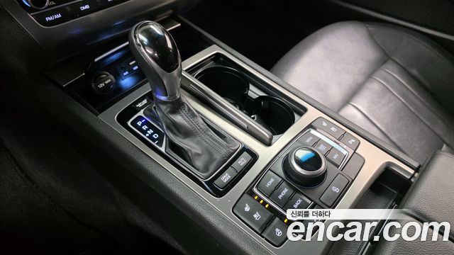 Hyundai Genesis 2015 — photo 9