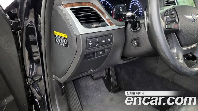 Hyundai Genesis 2015 — photo 18