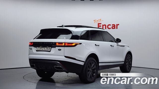 Land Rover Range Rover Velar 2019 — photo 2