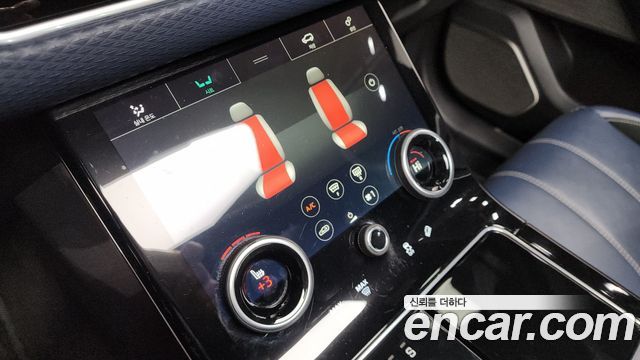 Land Rover Range Rover Velar 2019 — photo 16