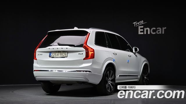 Volvo XC90 2022 — photo 2