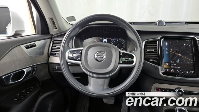 Volvo XC90 2022 — photo 13