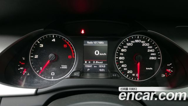 Audi A4 2012 — photo 8