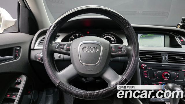 Audi A4 2012 — photo 13