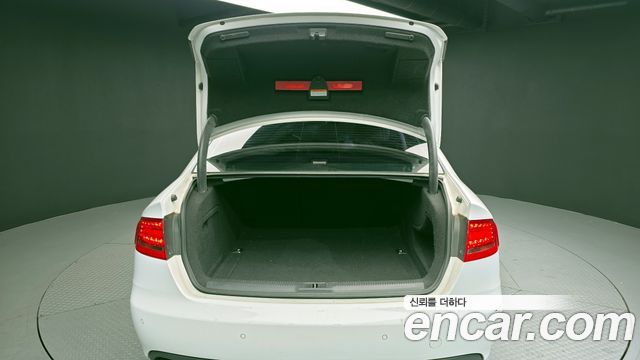 Audi A4 2012 — photo 20