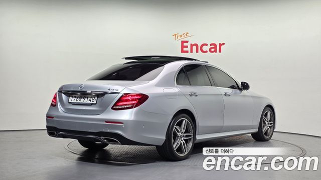Mercedes-Benz E-Class 2020 — photo 2