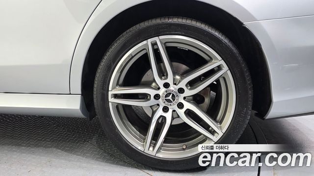 Mercedes-Benz E-Class 2020 — photo 5