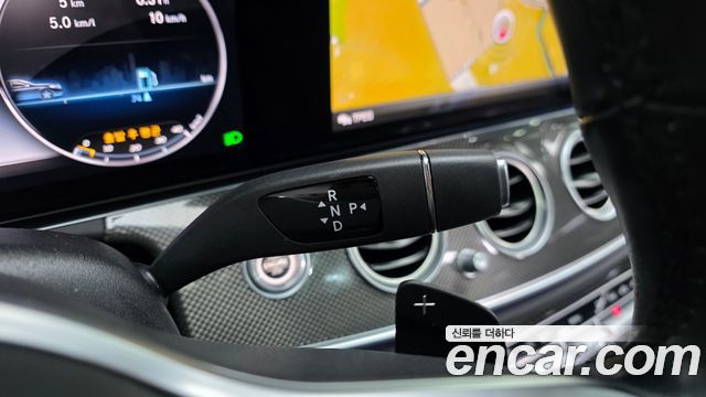 Mercedes-Benz E-Class 2020 — photo 9