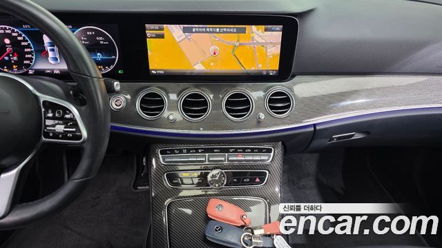 Mercedes-Benz E-Class 2020 — photo 15