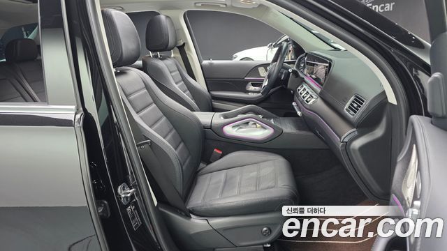 Mercedes-Benz GLE-Class 2024 — photo 10