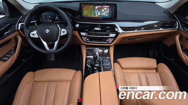 BMW 5-Series 2023 — photo 7
