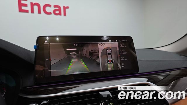 BMW 5-Series 2023 — photo 15
