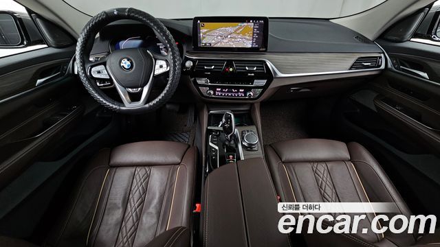 BMW Gran Turismo 2021 — photo 7
