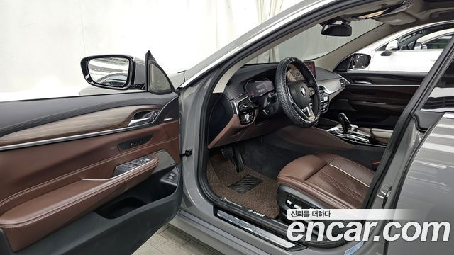 BMW Gran Turismo 2021 — photo 10