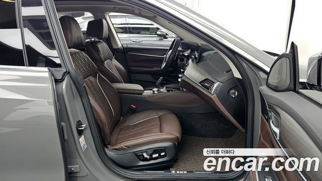 BMW Gran Turismo 2021 — photo 11