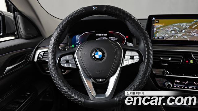 BMW Gran Turismo 2021 — photo 13