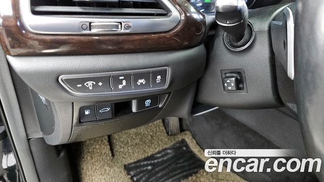 Genesis EQ900 2016 — photo 16